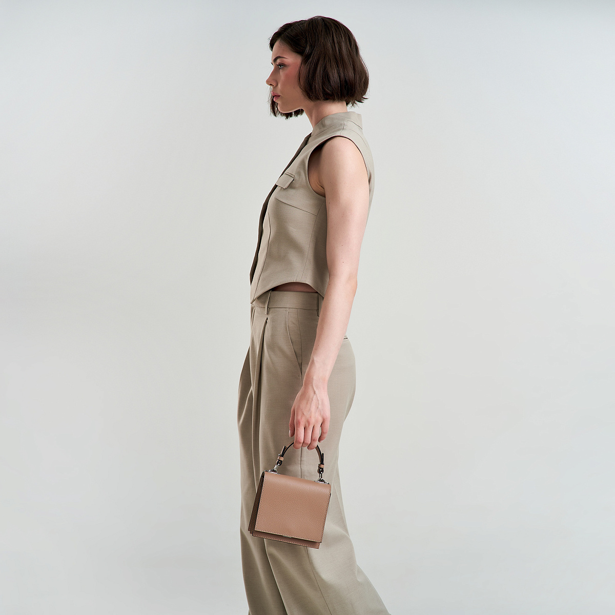 Женская сумка Dr. Koffer из натуральной кожи коричневая