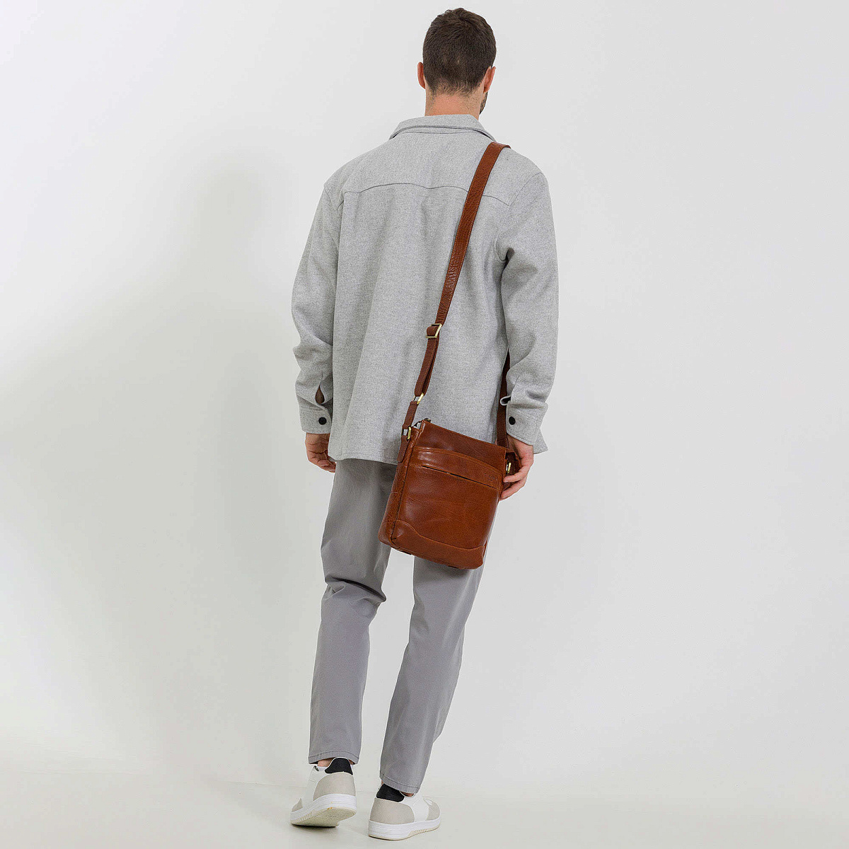 Сумка через плечо Dr.Koffer из натуральной кожи коричневая