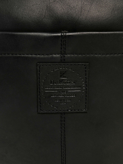 Сумка через плечо Dr.Koffer из натуральной кожи черная