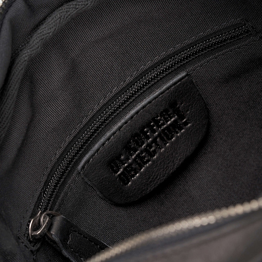 Сумка через плечо Dr.Koffer из натуральной кожи черная