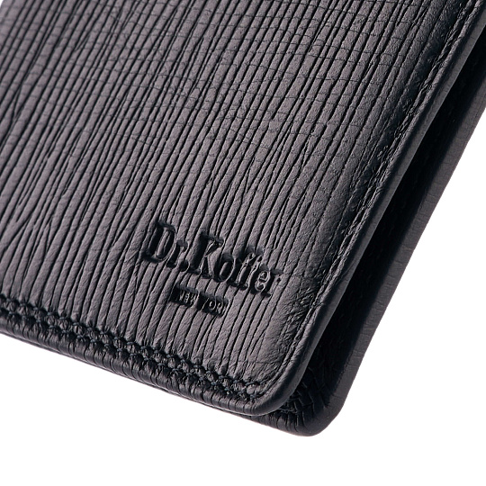 Обложка для паспорта из натуральной кожи Dr. Koffer