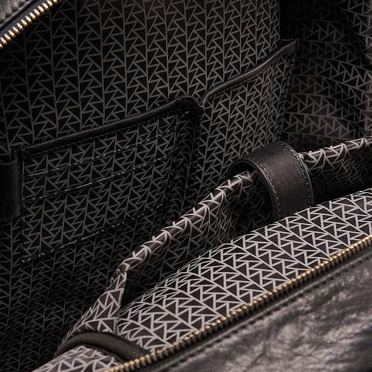 Рюкзак Dr.Koffer из натуральной кожи черный