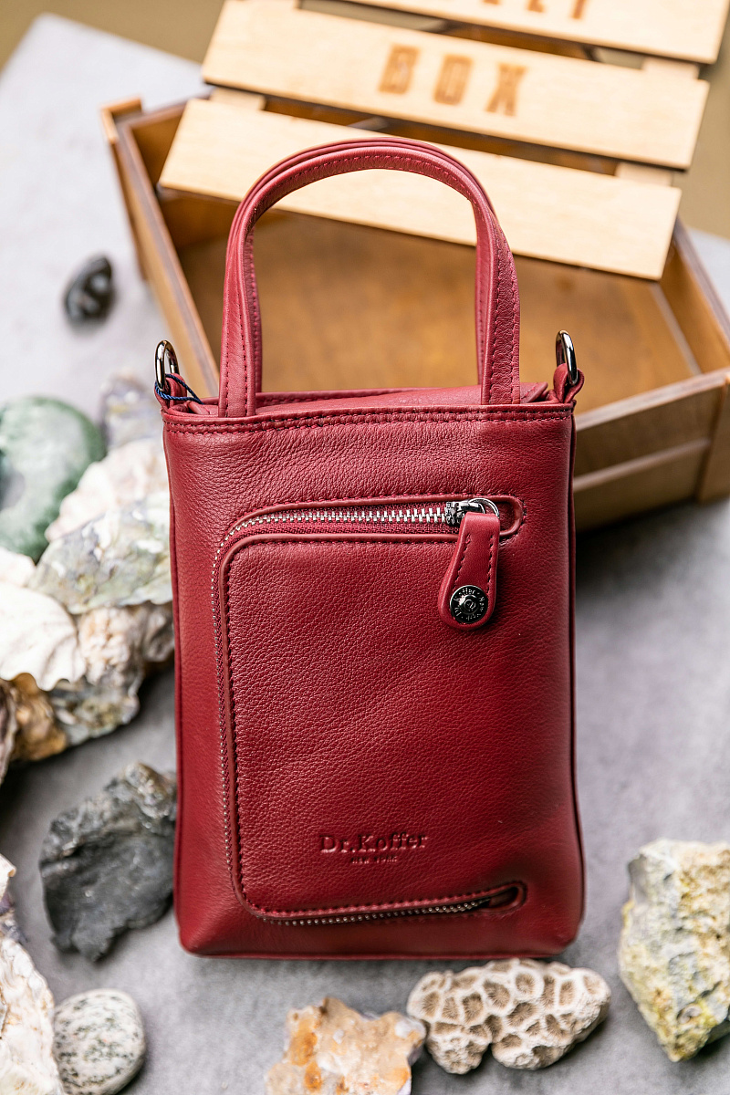 Сумка через плечо Dr.Koffer из натуральной кожи бордовая
