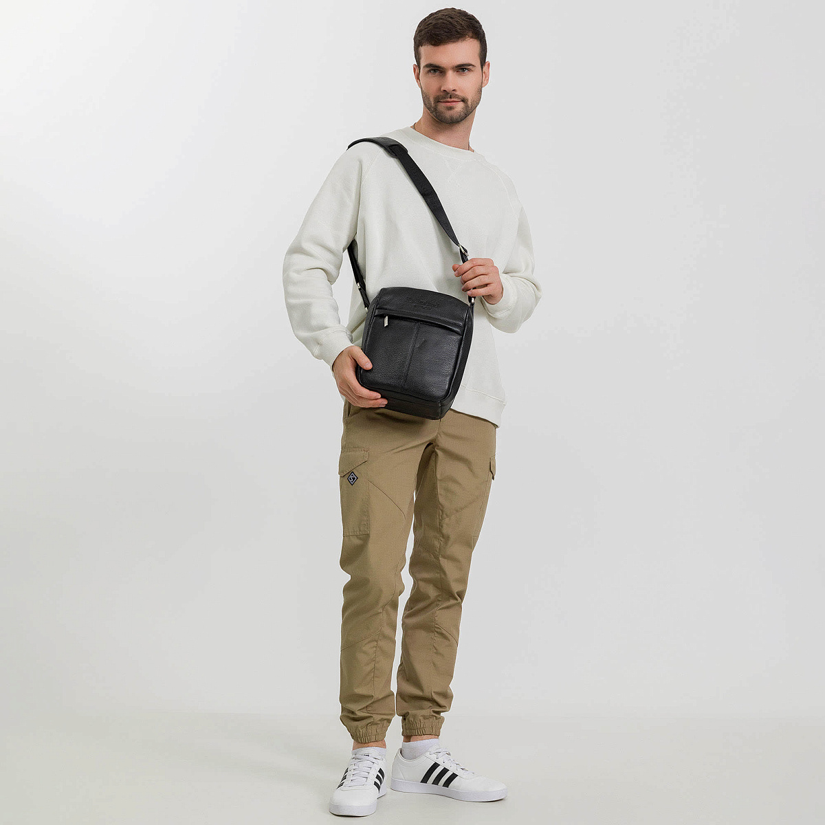 Сумка через плечо Dr.Koffer из натуральной кожи черная