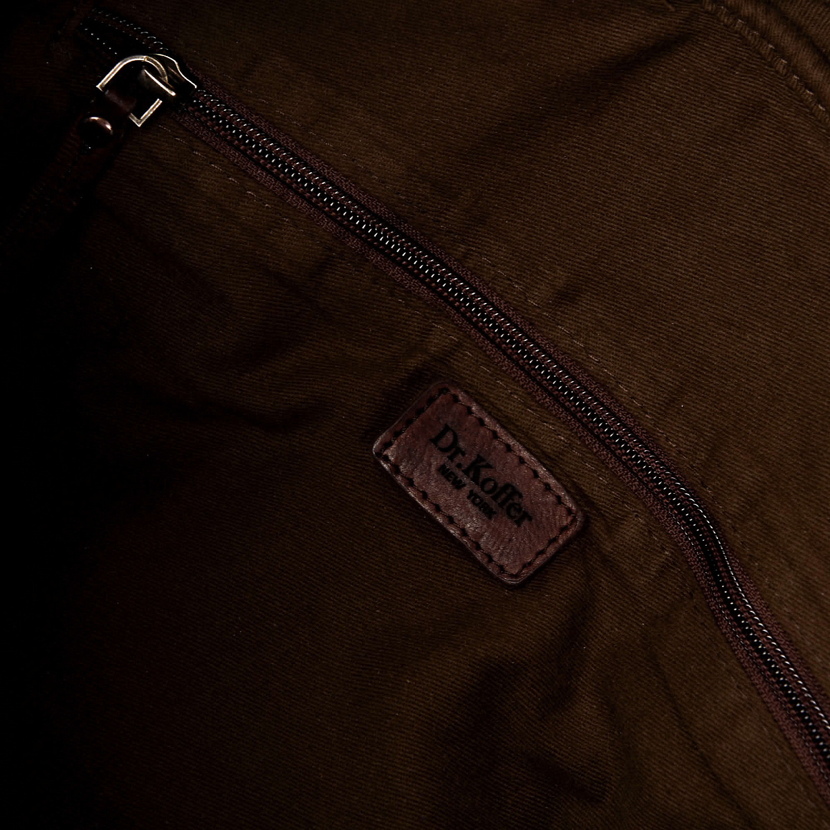 Деловая сумка Dr.Koffer из натуральной кожи темно-коричневая