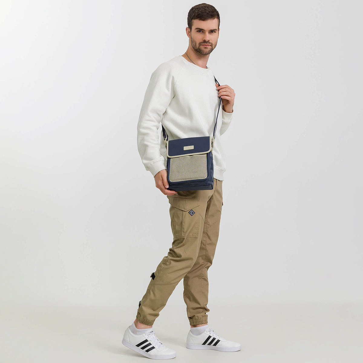 Сумка через плечо Dr.Koffer из натуральной кожи синяя