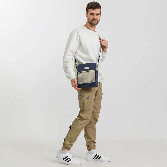 Сумка через плечо Dr.Koffer из натуральной кожи синяя