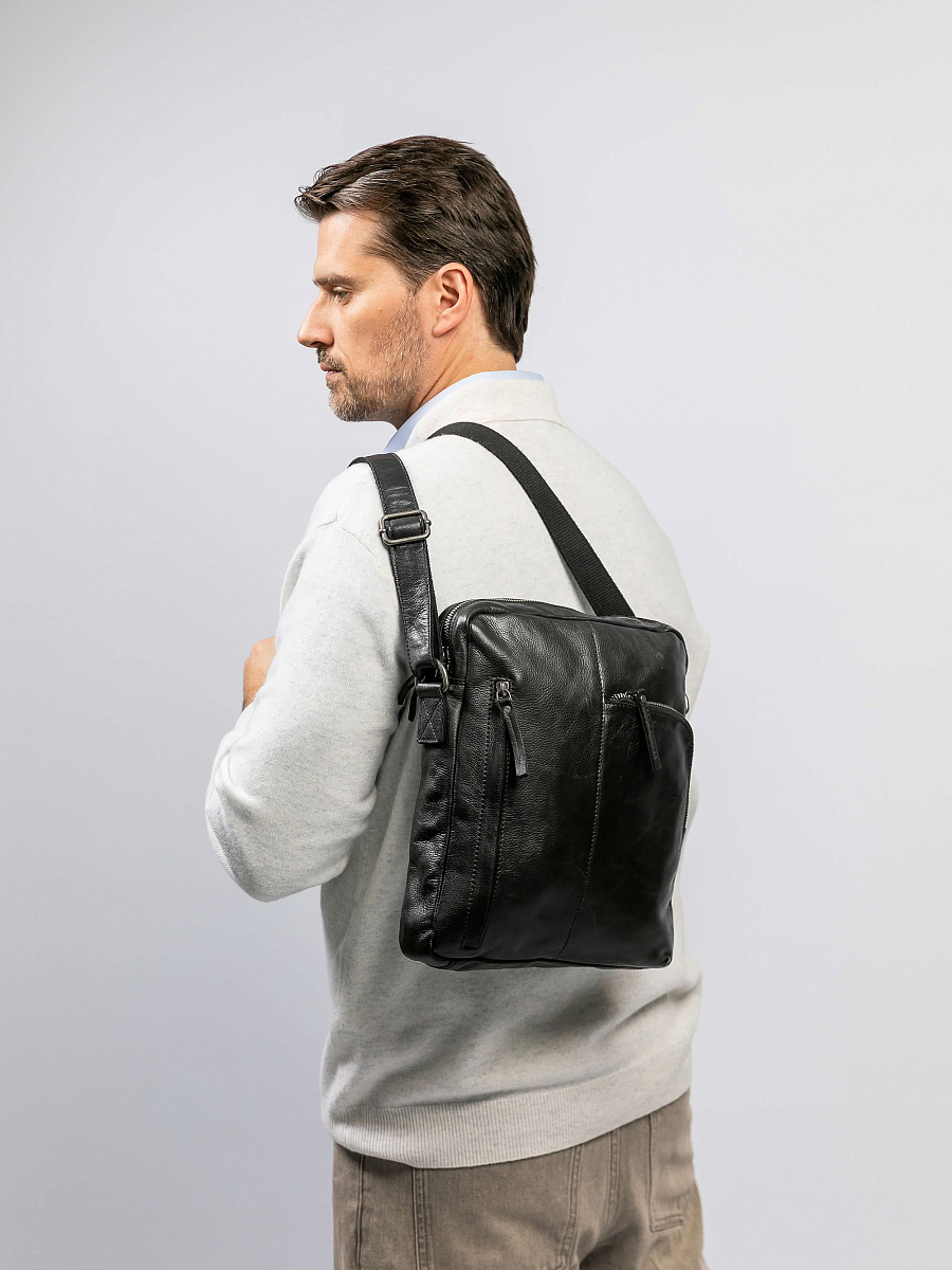 Сумка через плечо Dr.Koffer из натуральной кожи черная