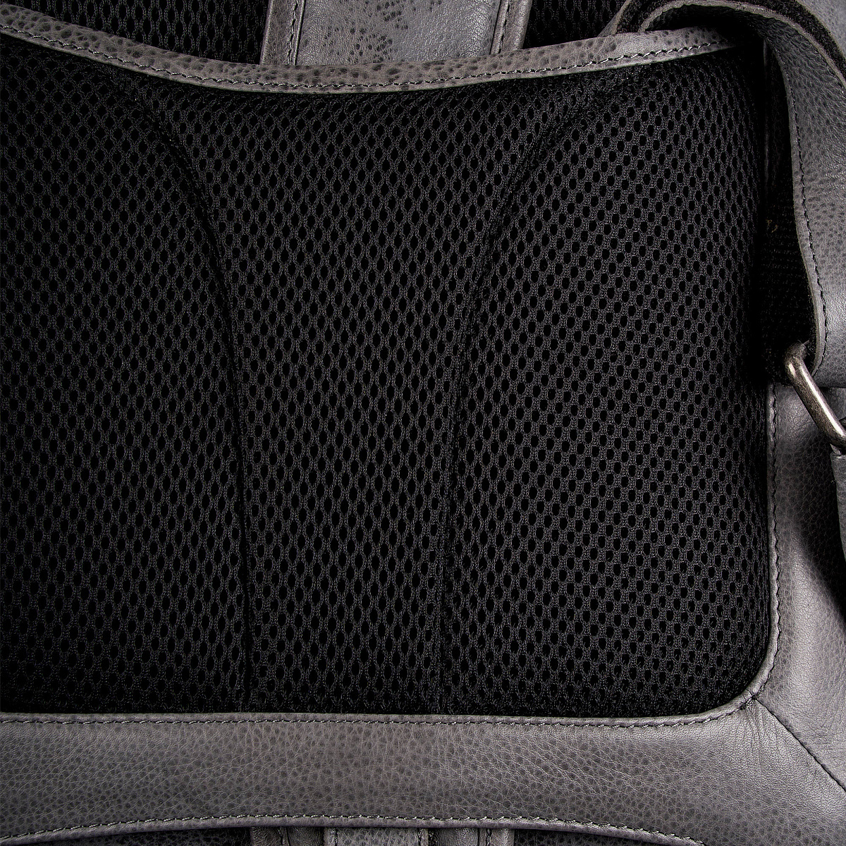 Рюкзак Dr.Koffer из натуральной кожи черный