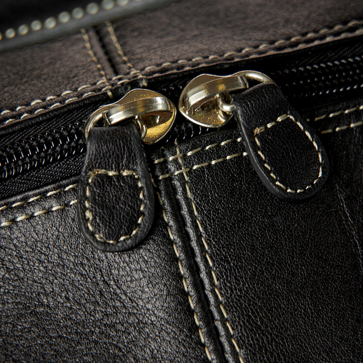 Сумка дорожная Dr.Koffer из натуральной кожи черная