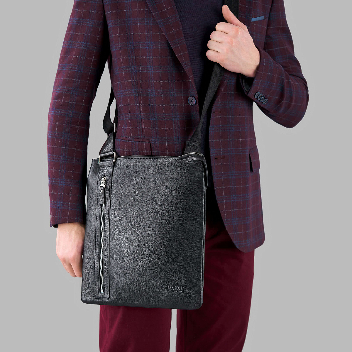 Сумка через плечо Dr.Koffer из натуральной кожи черная