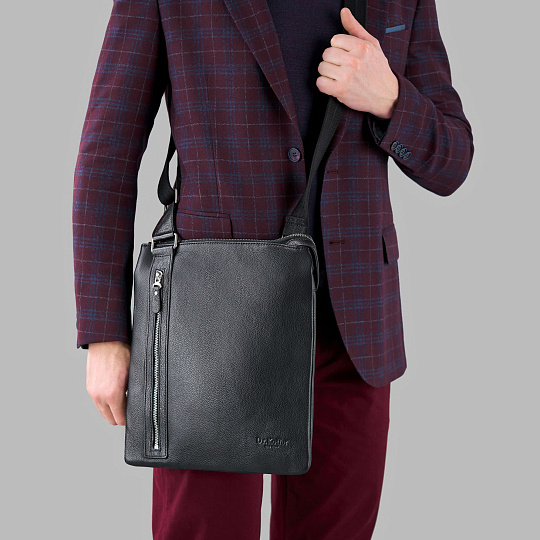 Сумка через плечо Dr.Koffer из натуральной кожи черная