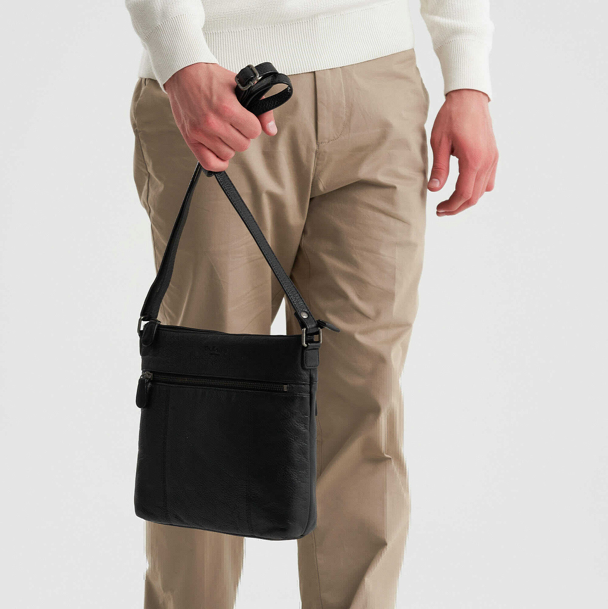 Сумка через плечо Dr.Koffer из натуральной кожи черная