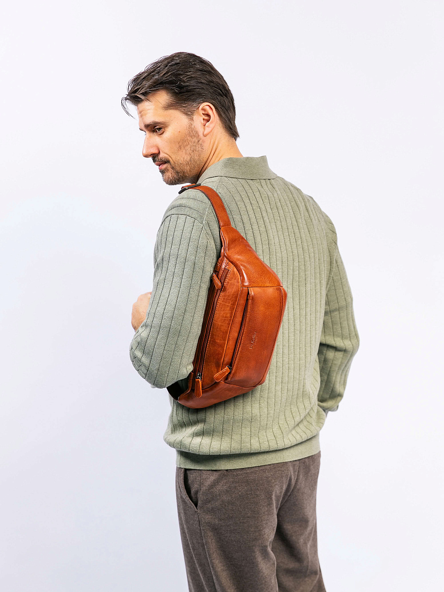 Сумка на пояс Dr. Koffer из натуральной кожи коричневая