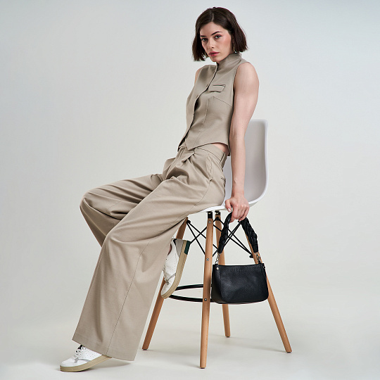 Женская сумка Dr. Koffer из натуральной кожи черная