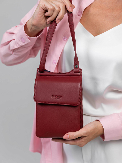 Сумка через плечо Dr.Koffer из натуральной кожи бордовая