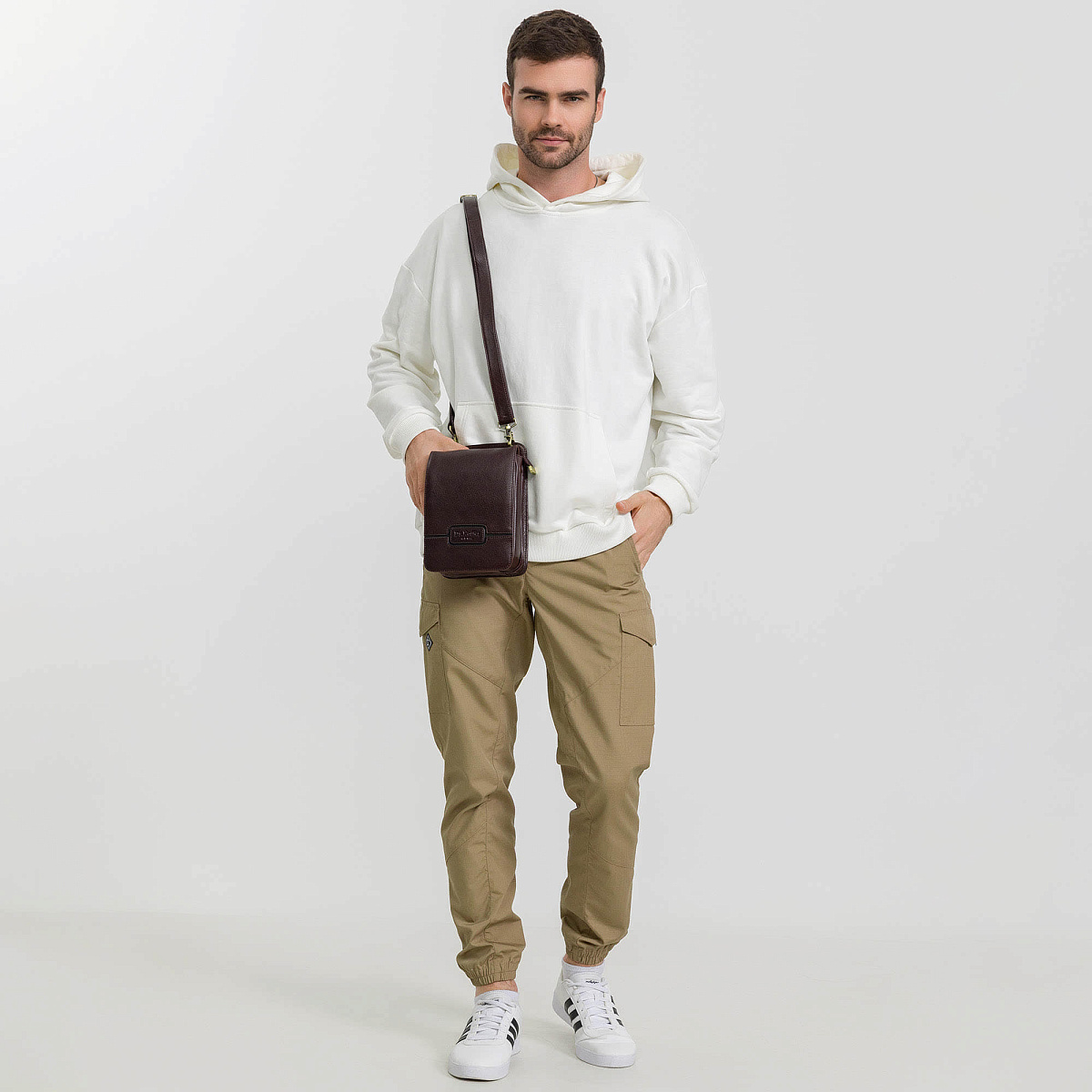 Сумка через плечо Dr.Koffer из натуральной кожи коричневая