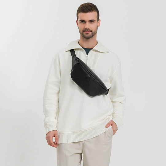 Сумка на пояс Dr. Koffer из натуральной кожи черная