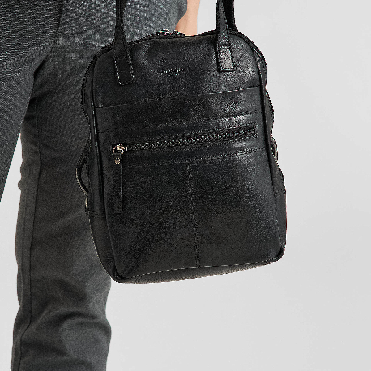 Рюкзак Dr.Koffer из натуральной кожи черный