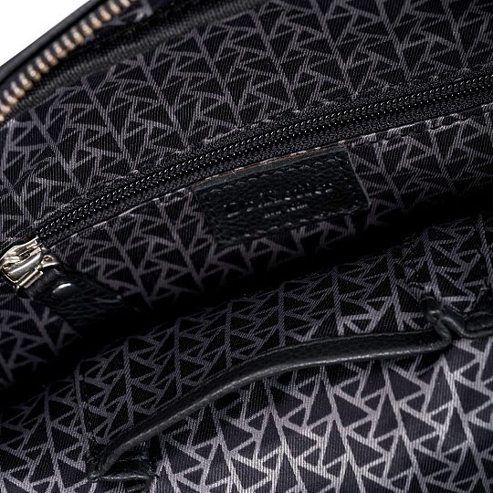 Сумка через плечо Dr.Koffer из натуральной кожи черная