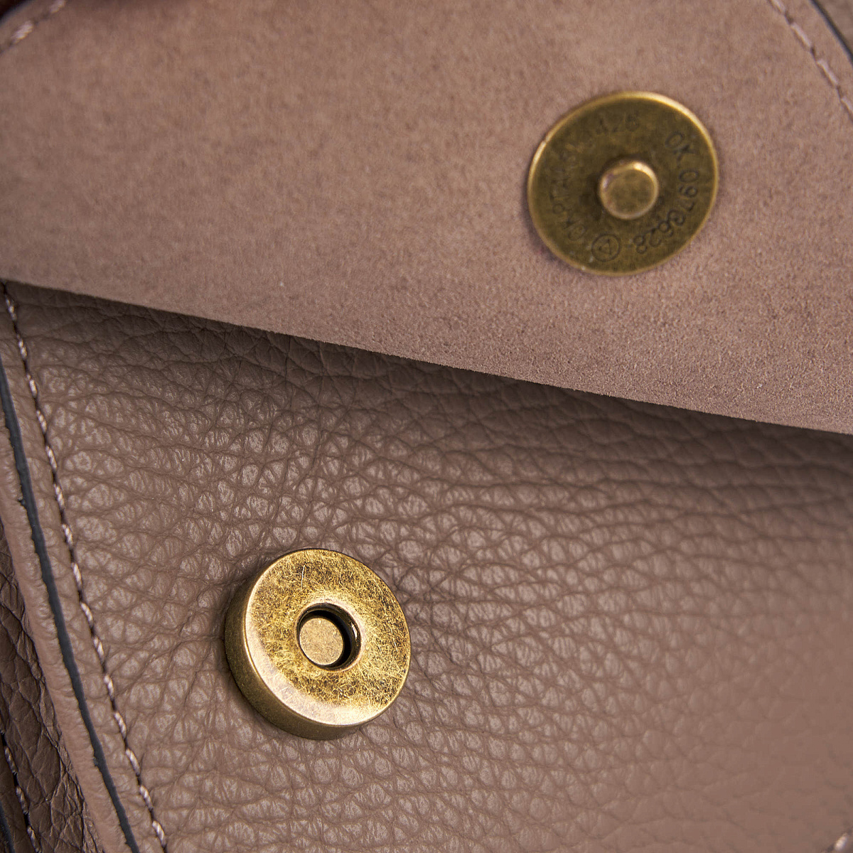 Женская сумка Dr. Koffer из натуральной кожи бежевая