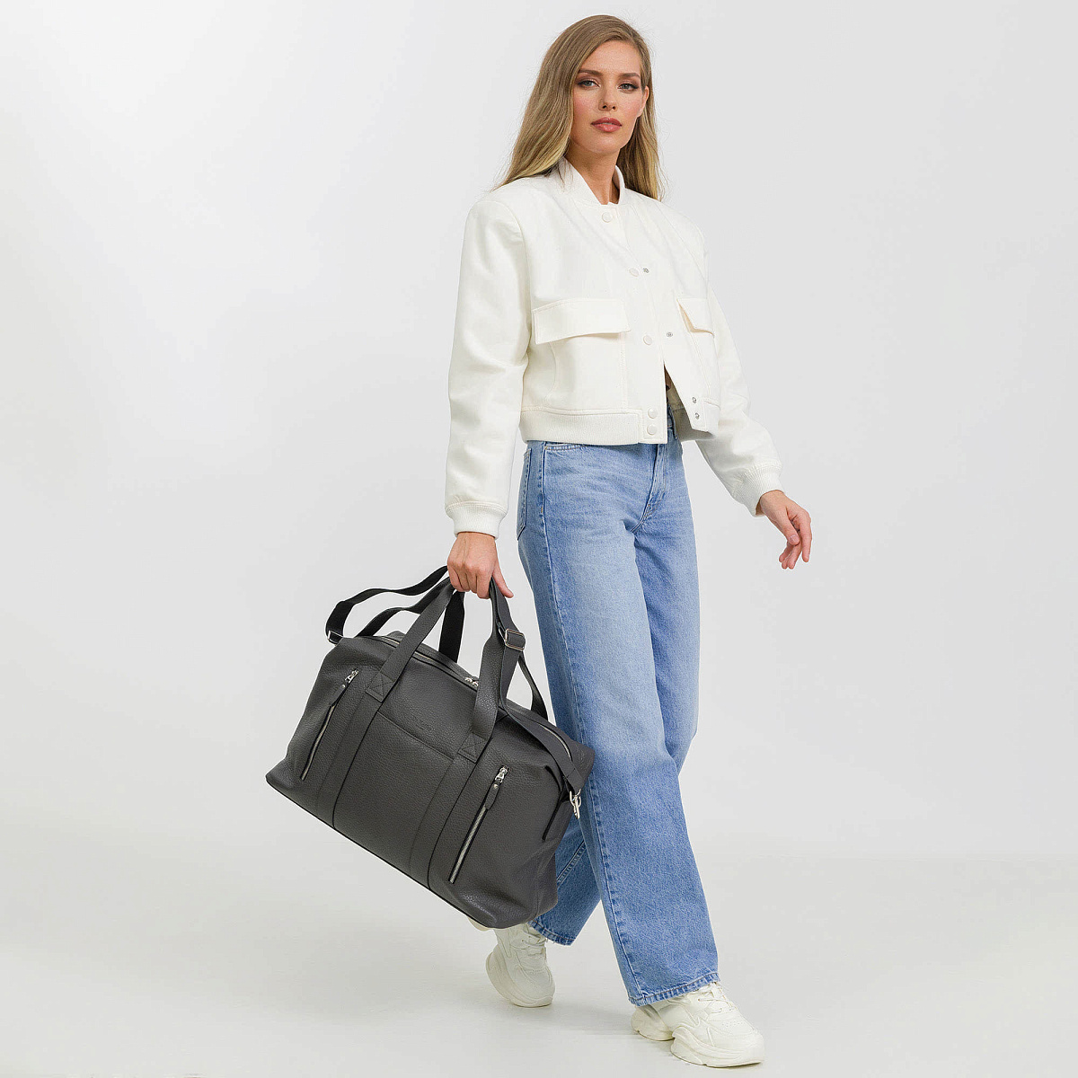 Сумка дорожная Dr.Koffer из натуральной кожи серая