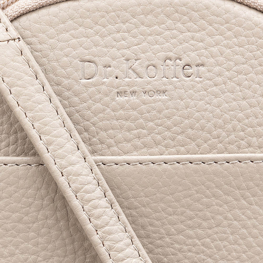 Сумка через плечо Dr.Koffer из натуральной кожи белая