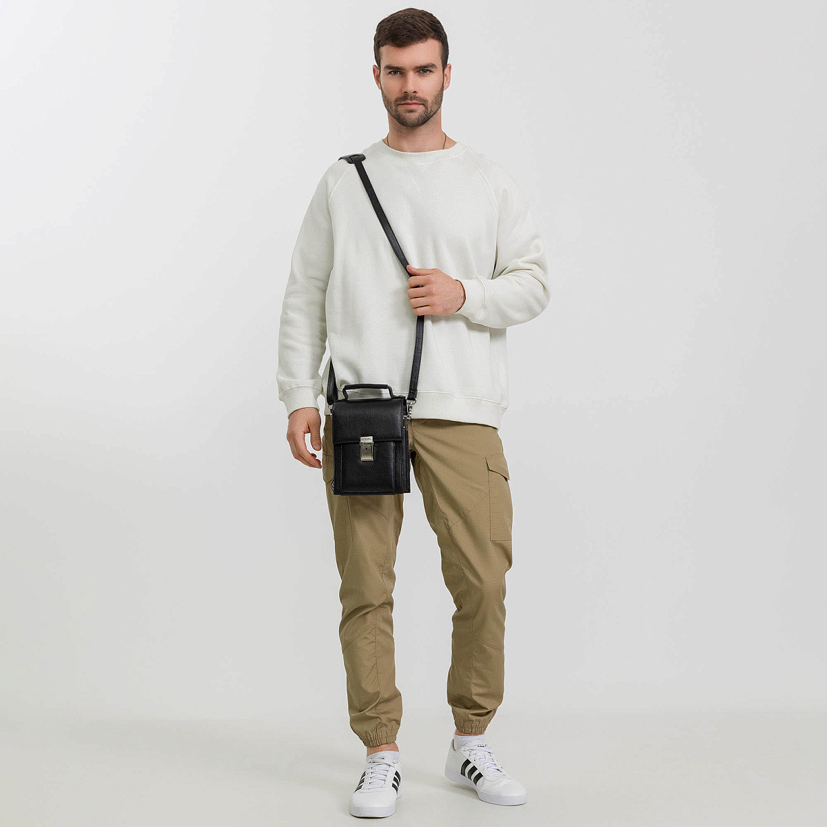 Сумка через плечо Dr.Koffer из натуральной кожи черная