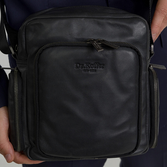 Сумка через плечо Dr.Koffer из натуральной кожи черная