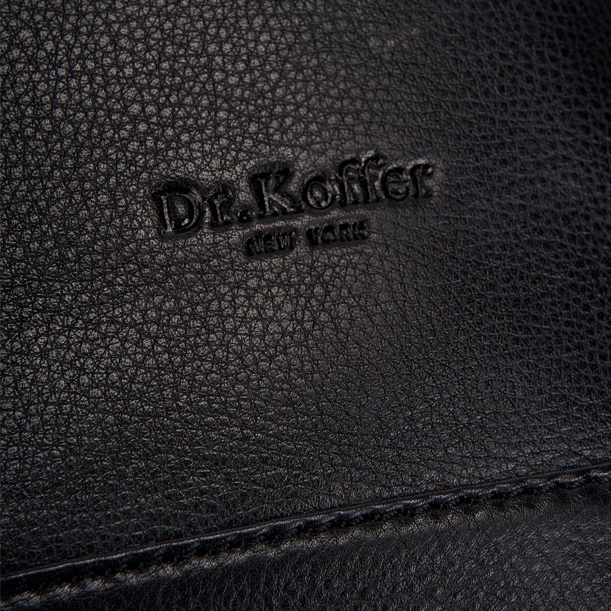 Женская сумка Dr.Koffer из натуральной кожи чёрная