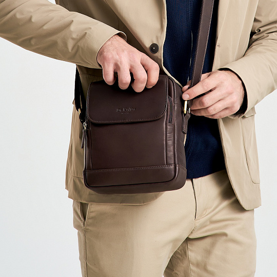 Сумка через плечо Dr.Koffer из натуральной кожи коричневая