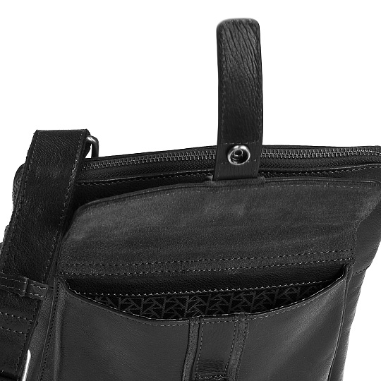 Сумка через плечо Dr.Koffer из натуральной кожи черная