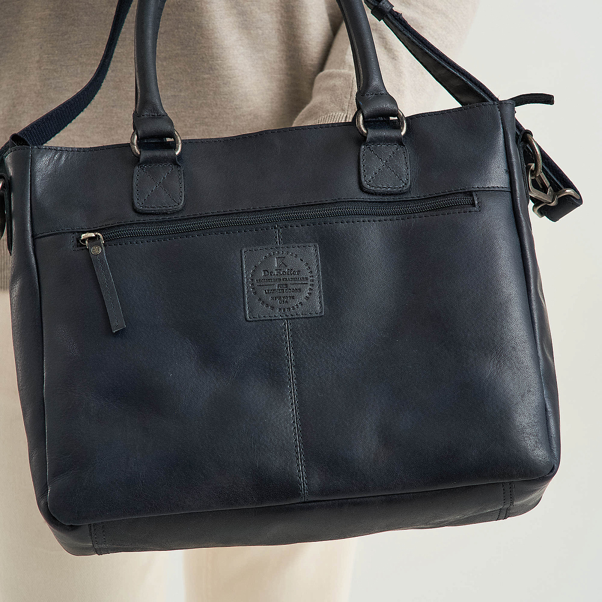 Деловая сумка Dr.Koffer из натуральной кожи синяя