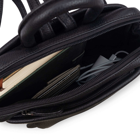 Рюкзак Dr.Koffer из натуральной кожи черный