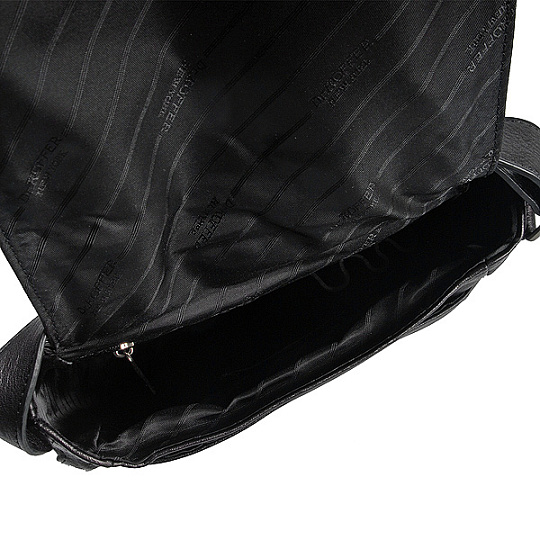 Прямоугольная черного цвета мужская сумка небольшого размера Dr.Koffer M306221-01-04