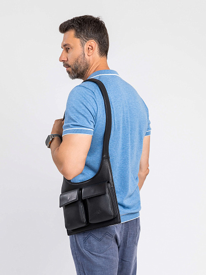 Сумка через плечо Dr.Koffer из натуральной кожи черная