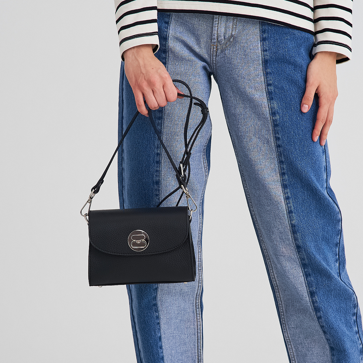 Женская сумка Dr. Koffer из натуральной кожи черная