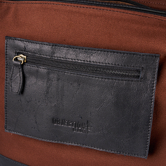 Сумка через плечо Dr.Koffer из натуральной кожи черная