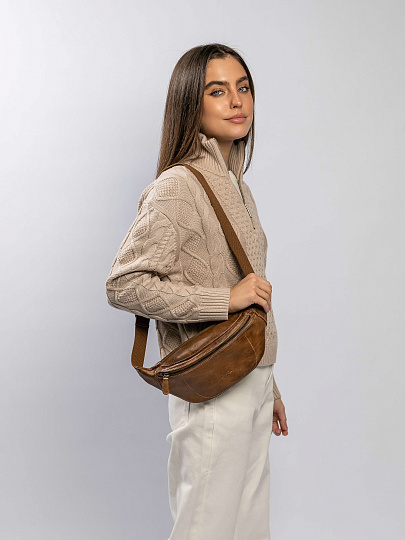 Сумка на пояс Dr. Koffer из натуральной кожи коричневая