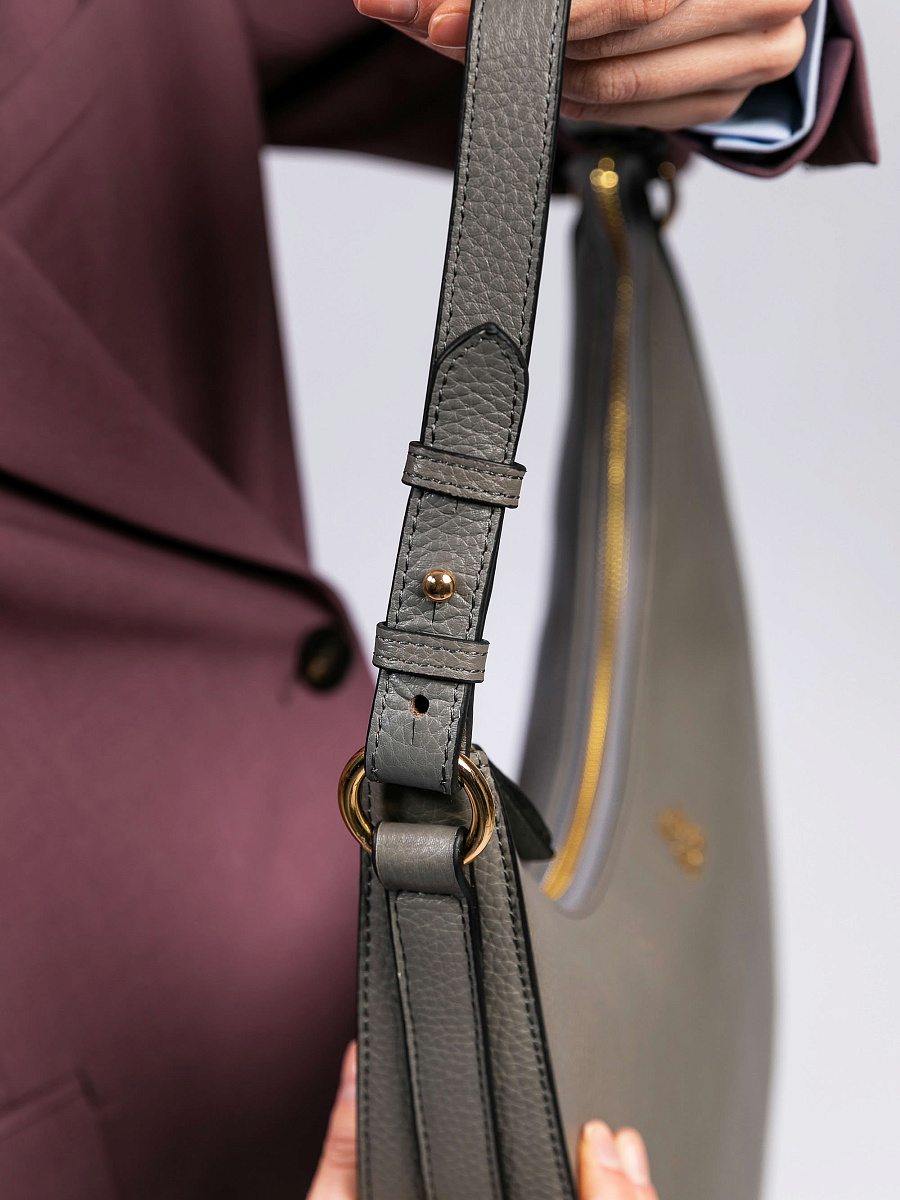 Женская сумка Dr. Koffer из натуральной кожи серая