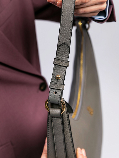 Женская сумка Dr. Koffer из натуральной кожи серая