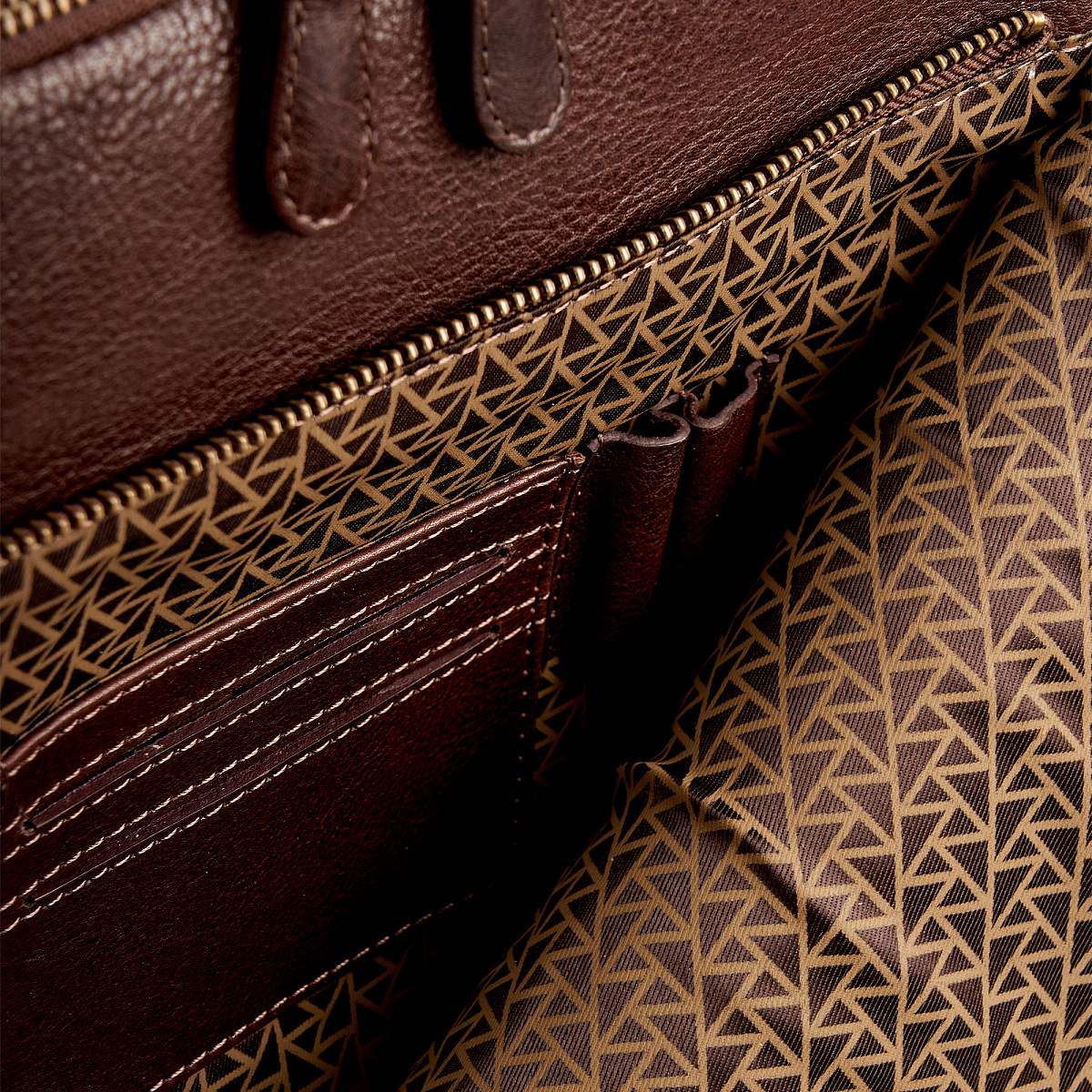 Сумка через плечо Dr.Koffer из натуральной кожи коричневая