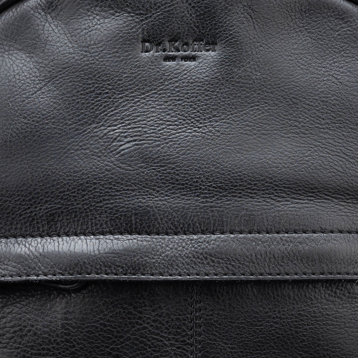 Рюкзак Dr.Koffer из натуральной кожи черный