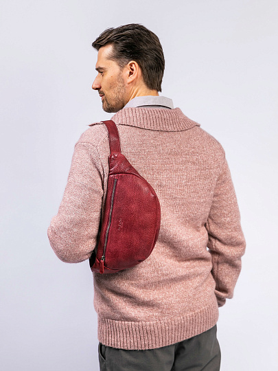 Сумка на пояс Dr. Koffer из натуральной кожи бордовая