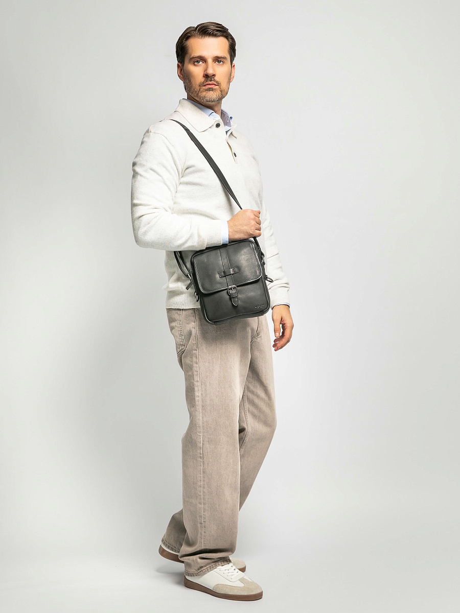 Сумка через плечо Dr.Koffer из натуральной кожи черная