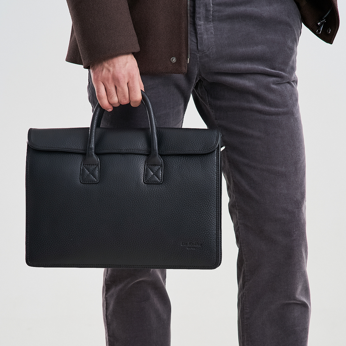 Деловая сумка Dr.Koffer из натуральной кожи черная