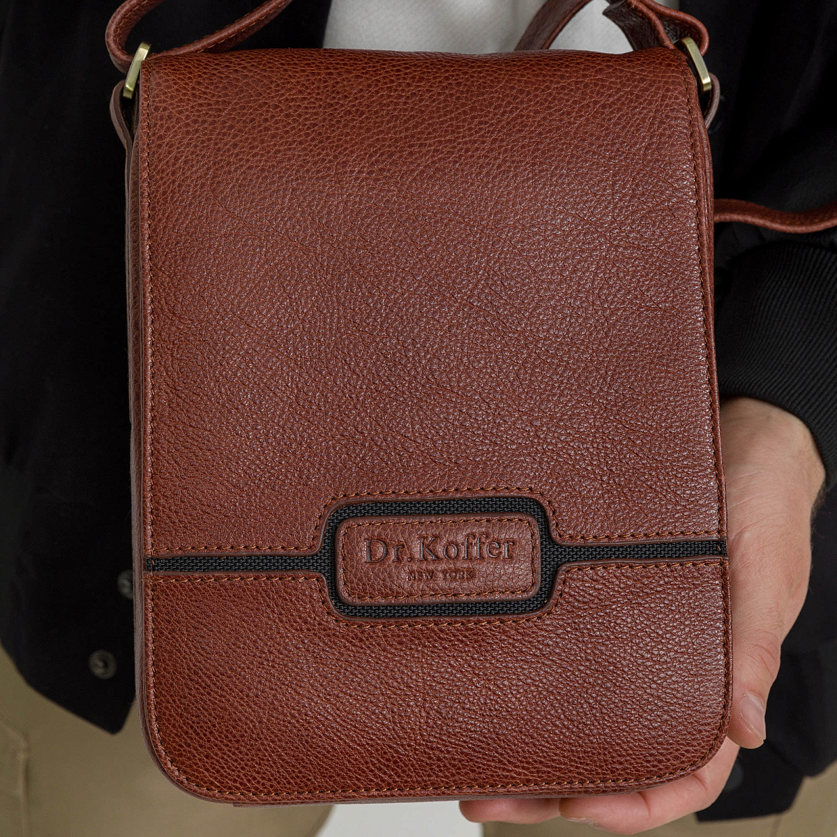 Сумка через плечо Dr.Koffer из натуральной кожи коричневая