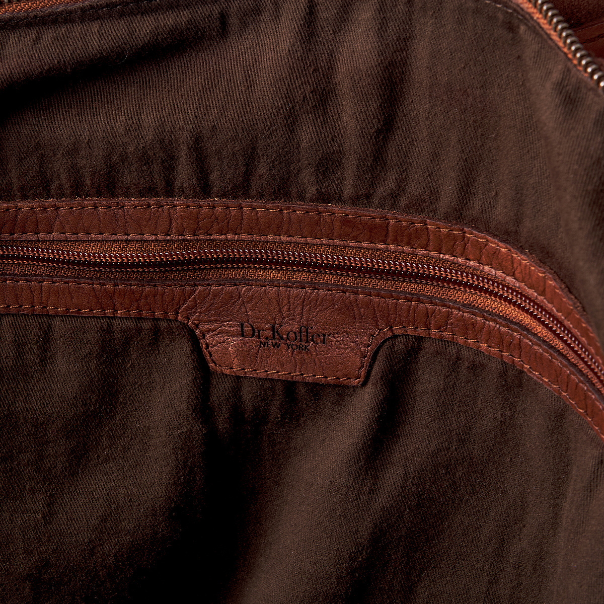 Сумка дорожная Dr.Koffer из натуральной кожи коричневая