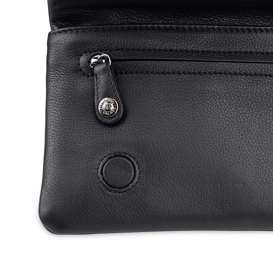 Сумка через плечо Dr.Koffer из натуральной кожи черная