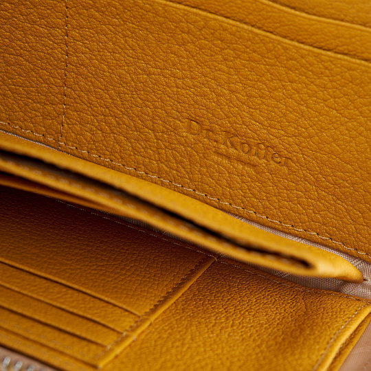 Портмоне Dr.Koffer из натуральной кожи желтое